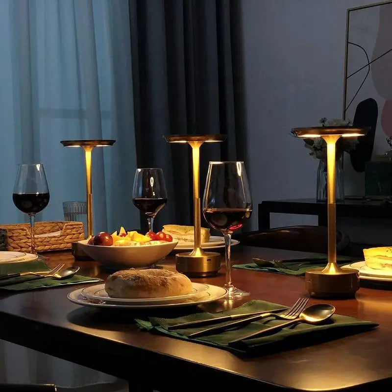 Modern Table Lamp with Metallic Finish – Sleek Design for Desk, Shelf or Side Table
